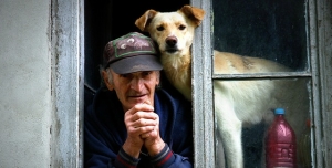 Man Won&#039;t Part with His Dog